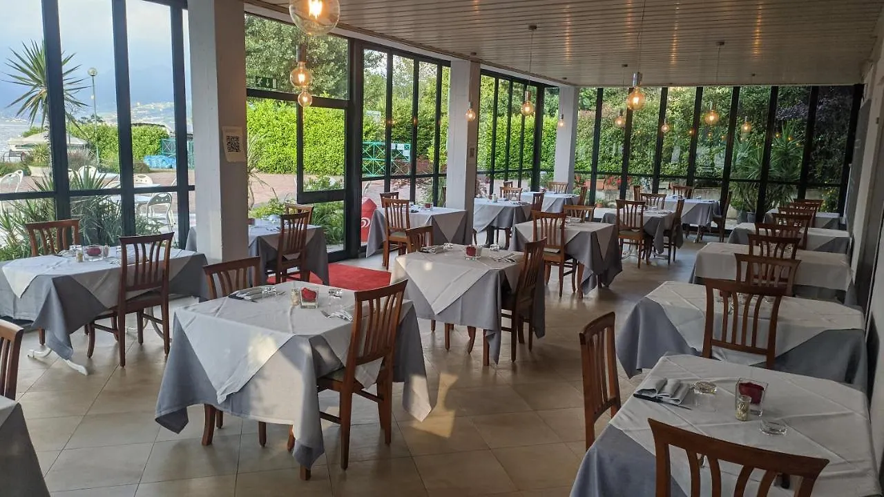 Belvedere Clusane Camping Iseo 0*,  Italy